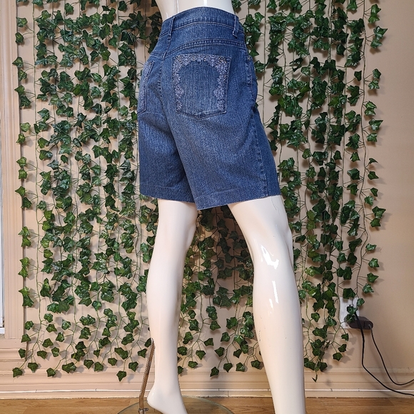 Gloria Vanderbilt Casual All Around Slimming Effect Cotton Jeans Short size 10 - Picture 6 of 14